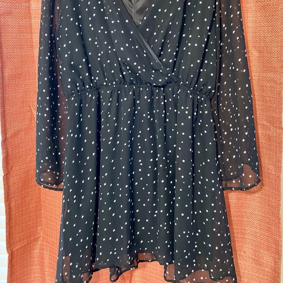 Starry night dress slightly used - Picture 2 of 7